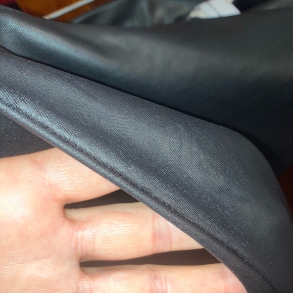 Black 0 Fake Leather Leggings Made In The USA - Picture 9 of 9